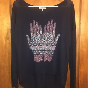 Hemsa hand split back shirt